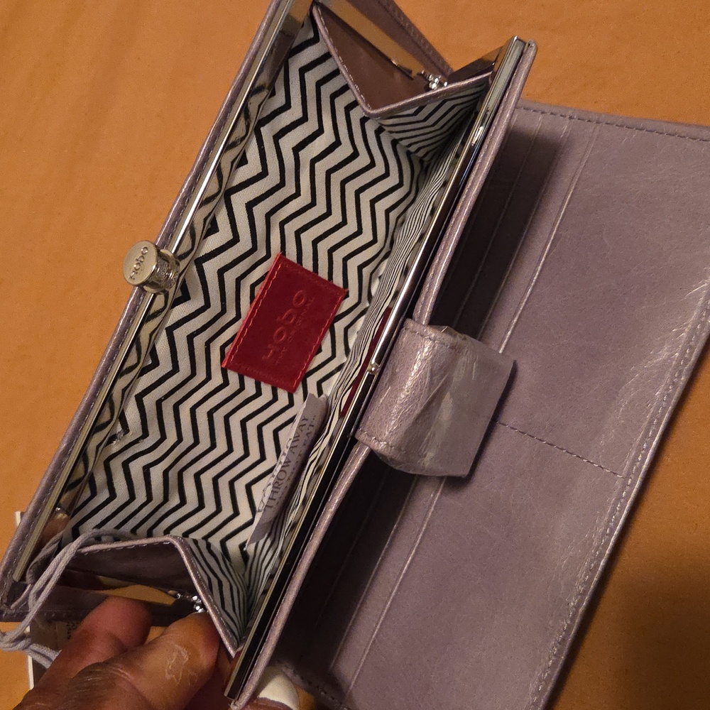 HOBO Soft Purple Wallet - Picture 3 of 3